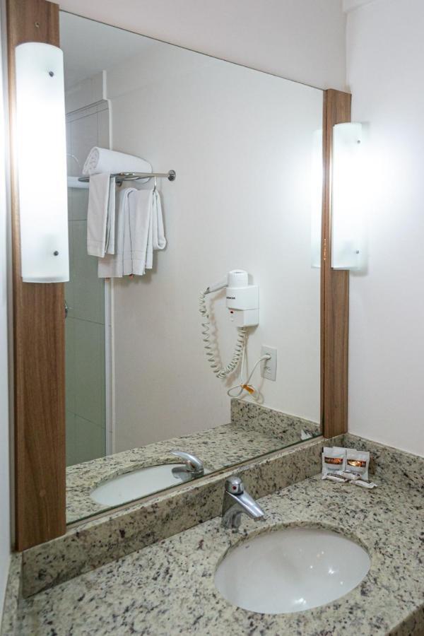Hotel Malibu Inn 坎皮纳斯 外观 照片