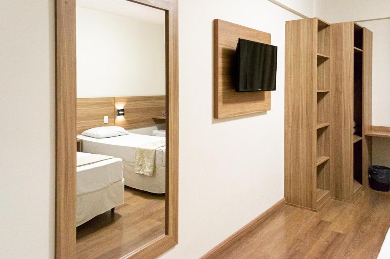 Hotel Malibu Inn 坎皮纳斯 外观 照片