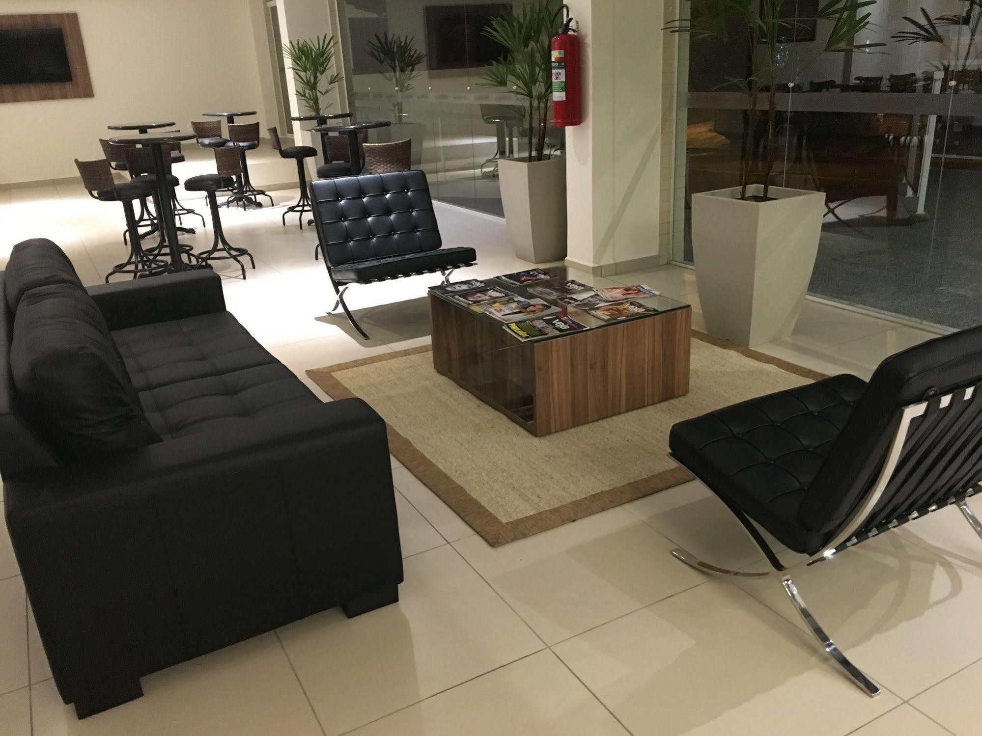 Hotel Malibu Inn 坎皮纳斯 外观 照片