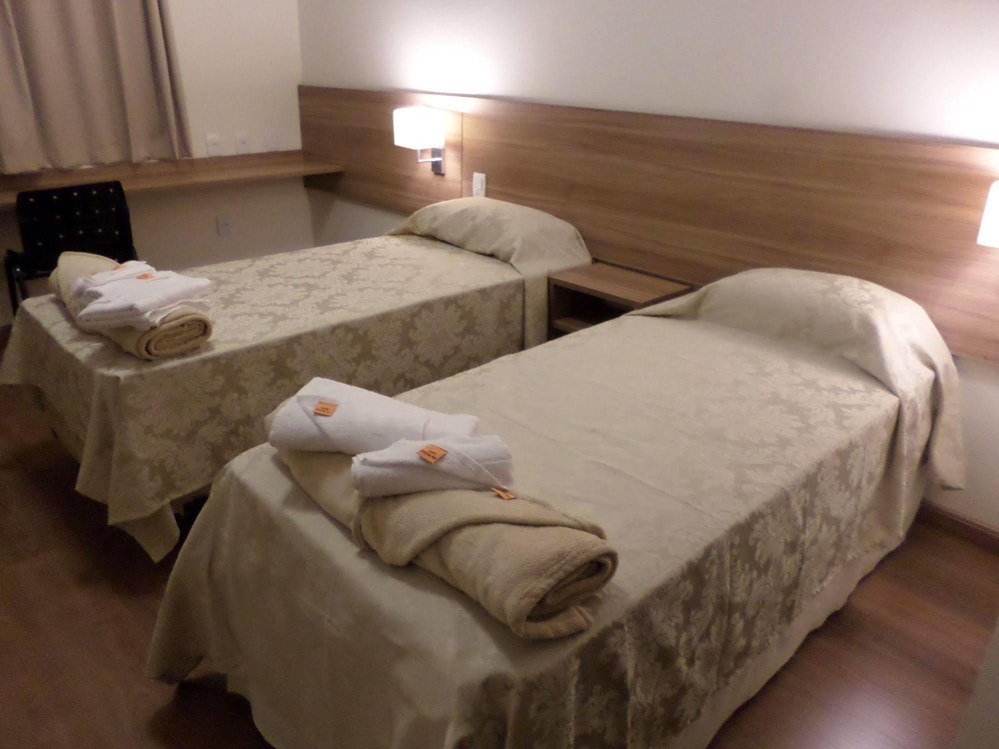 Hotel Malibu Inn 坎皮纳斯 外观 照片